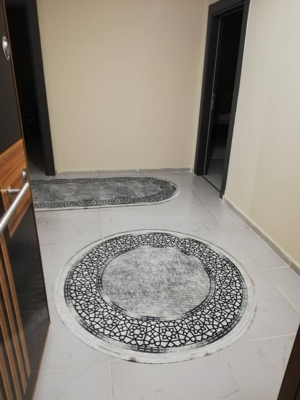 FLOWY GÜMÜŞ - Kaymaz Deri Taban Makinede Yıkanabilir Salon Oturma Odası Mutfak Halısı